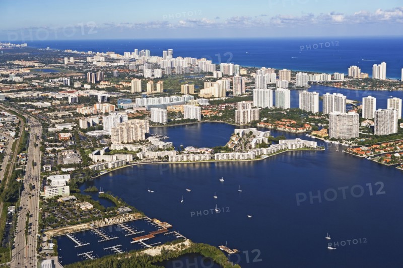 Florida coastline. Photographer: fotog
