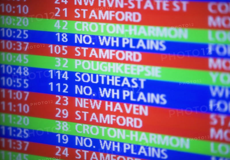 Arrivals schedule. Photographe : fotog