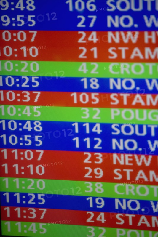 Arrivals schedule. Photographe : fotog