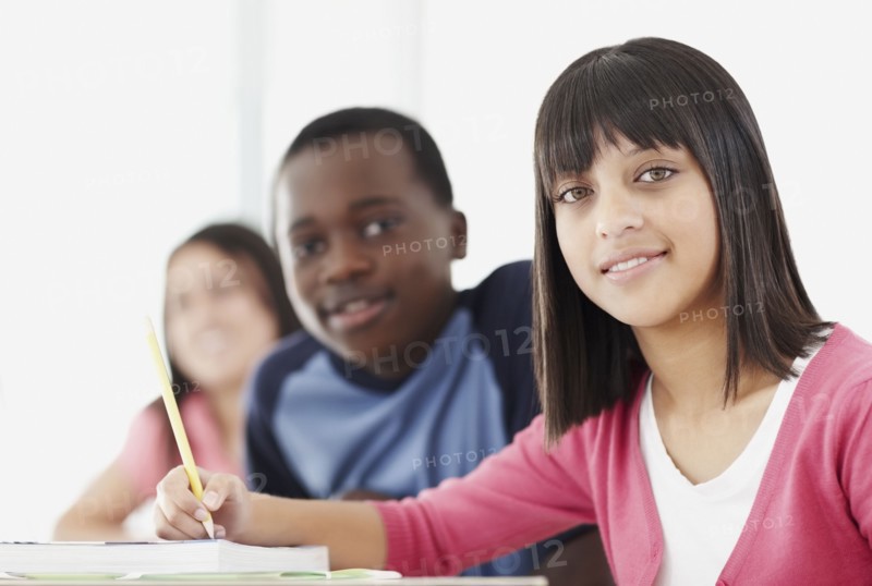 Students in classroom. Photographe : momentimages