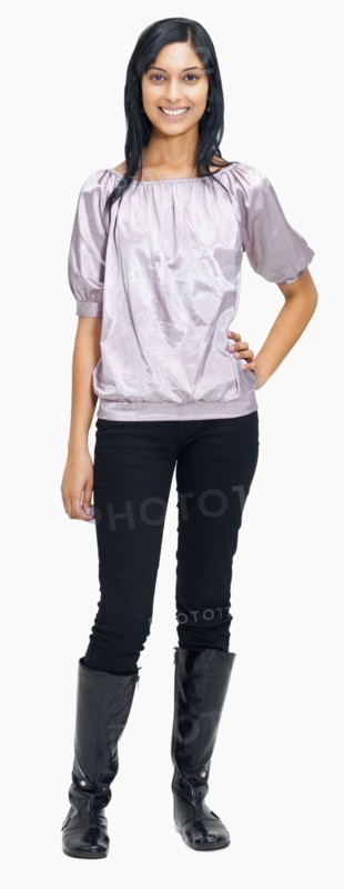 Portrait of a stylish young woman. Photographe : momentimages