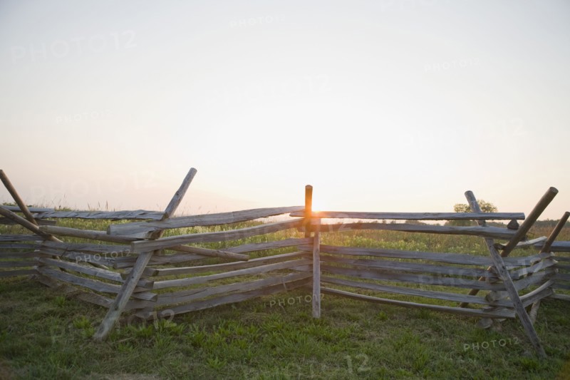 Old wooden fence. Photographe : Chris Hackett