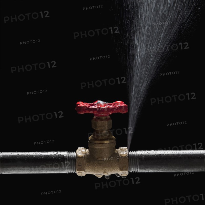 Leaky stop valve. Photographe : Mike Kemp
