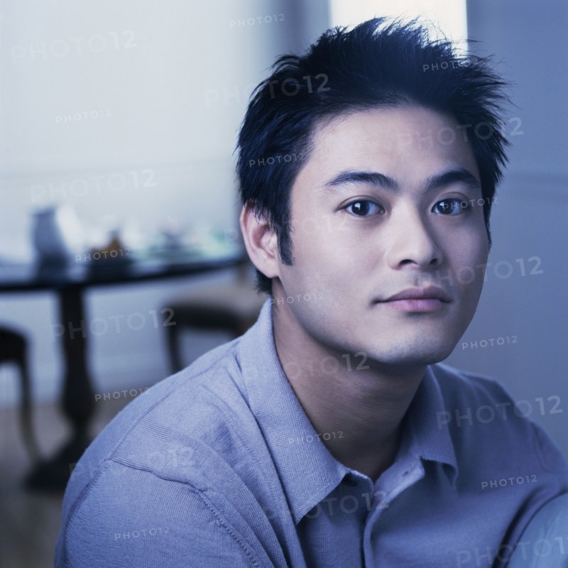 Portrait of a young man. Photographe : Rob Lewine