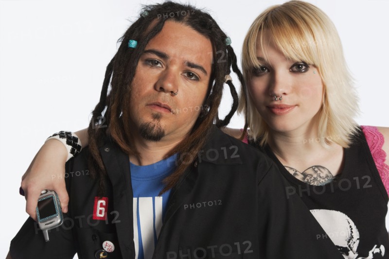 Hip teenage couple. Photo : Stewart Cohen