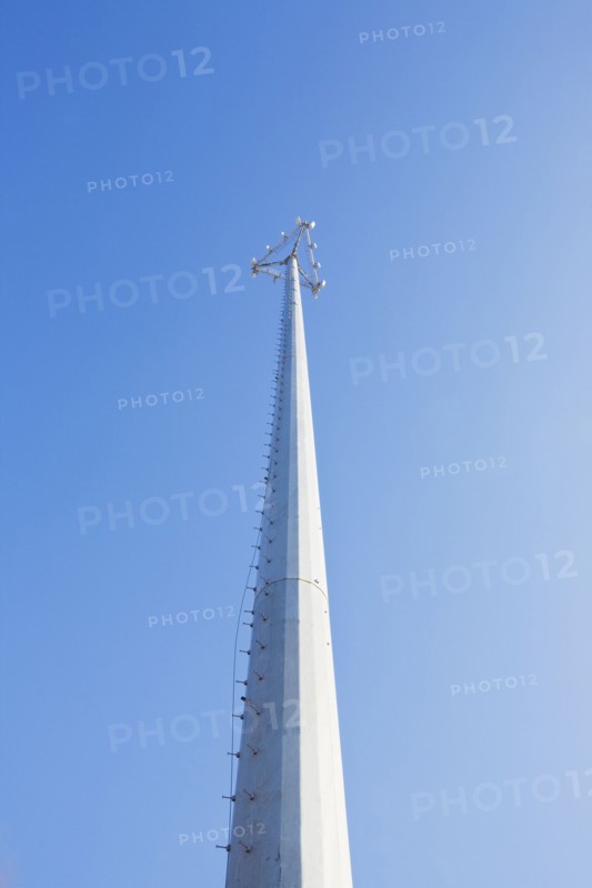 Communications tower. Photo : Chris Hackett