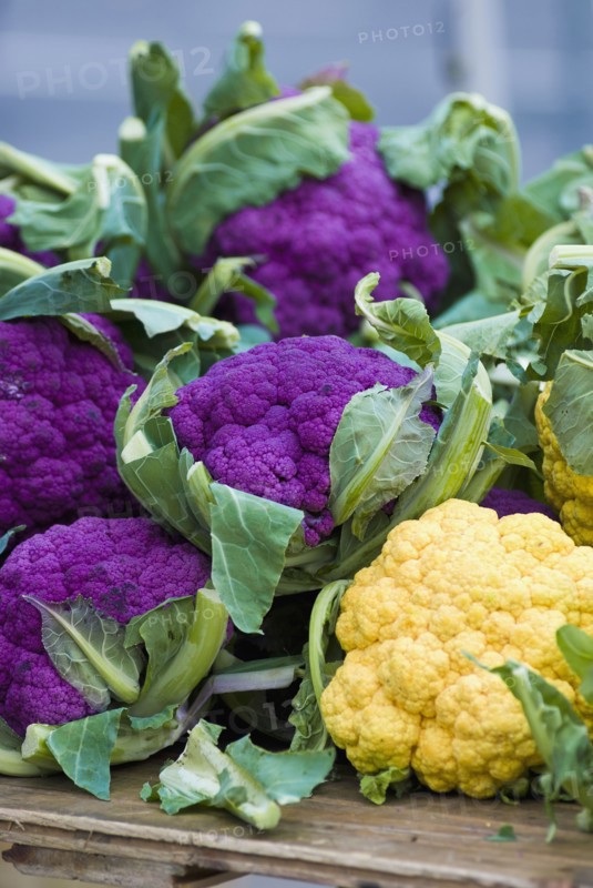Cauliflower on display at farmer's market. Photo : Antonio M. Rosario