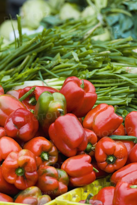 Produce display at farmer's market. Photo. Antonio M. Rosario
