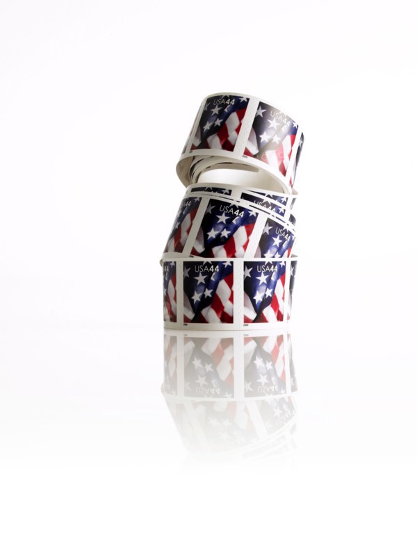 Roll of American postage stamps. Photo : David Arky