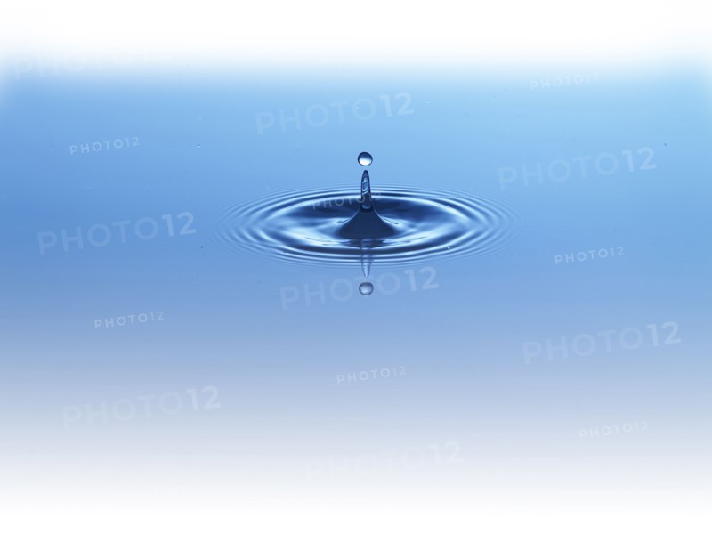 Ripples in water. Photo : David Arky