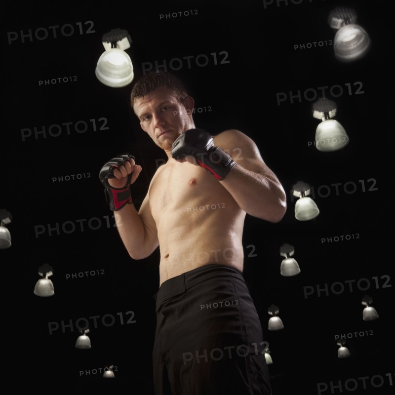 Cage fighter. Photo. Mike Kemp