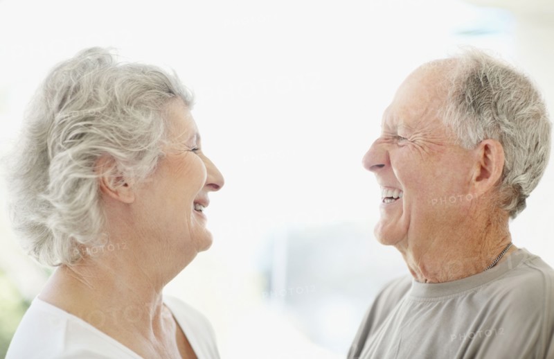 Happy senior couple. Photo : momentimages