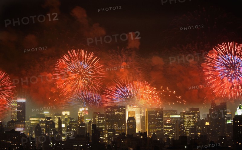 Fireworks over New York City skyline. Photo. fotog