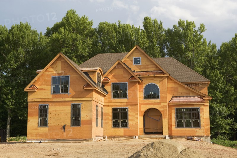 Partially built house. Photo. fotog