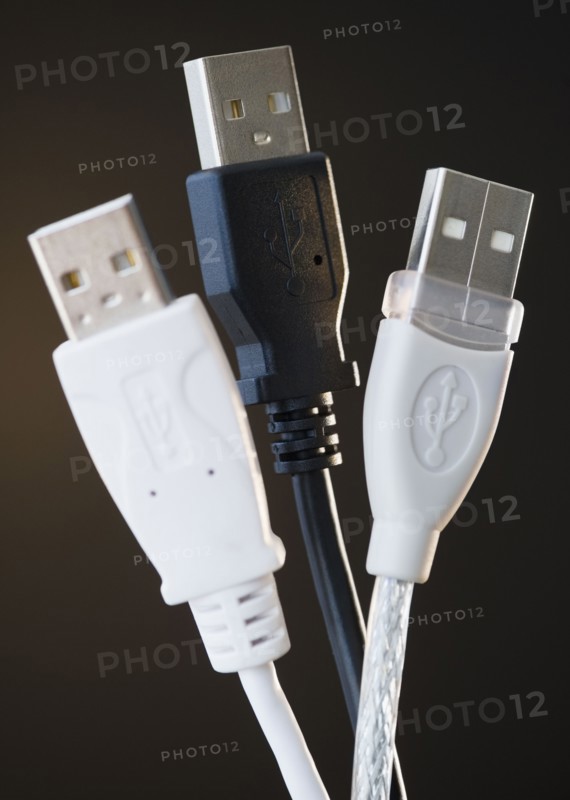 USB cords. Photo : Jamie Grill