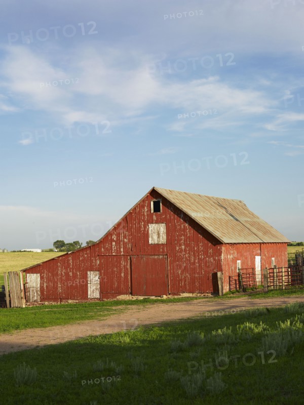 Red barn. Photo : John Kelly