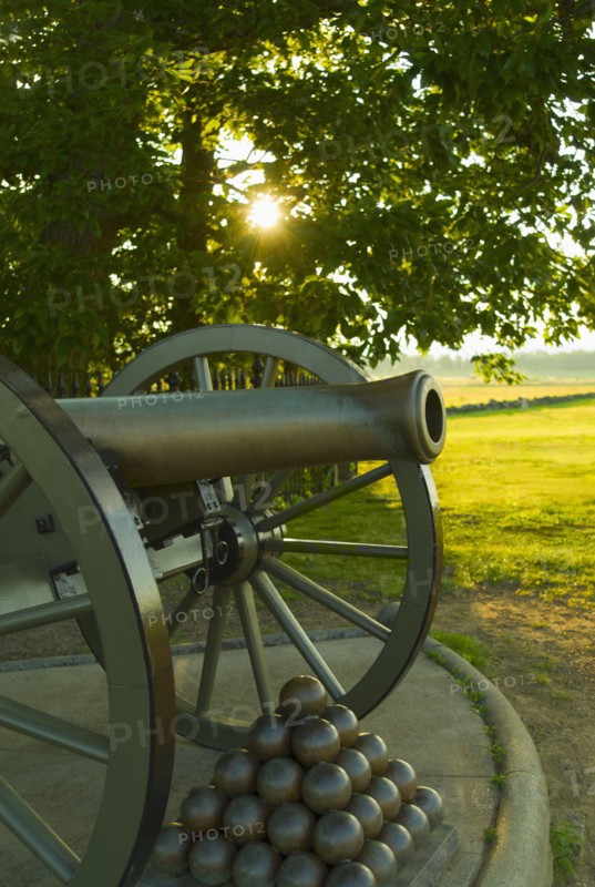 Civil war cannon.