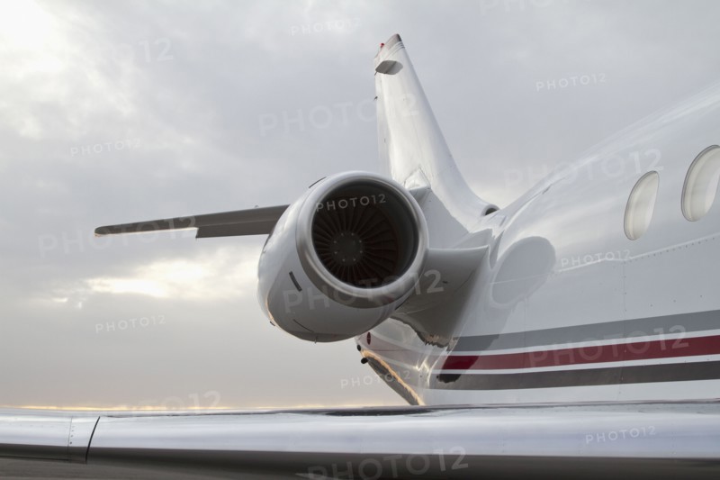 Rear section of Gulfstream G3 private jet with wing and engine. Photo : Johannes Kroemer