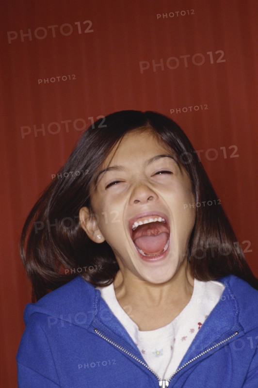 Young girl screaming. Photo : Fisher Litwin