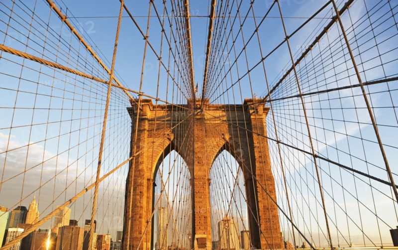 USA, New York State, New York City, Span of Brooklyn Bridge, Manhattan skyline in background. Photo : fotog