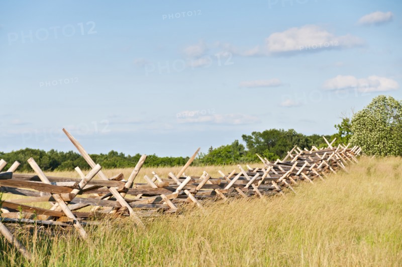 Barricade in field. Photo : Chris Grill