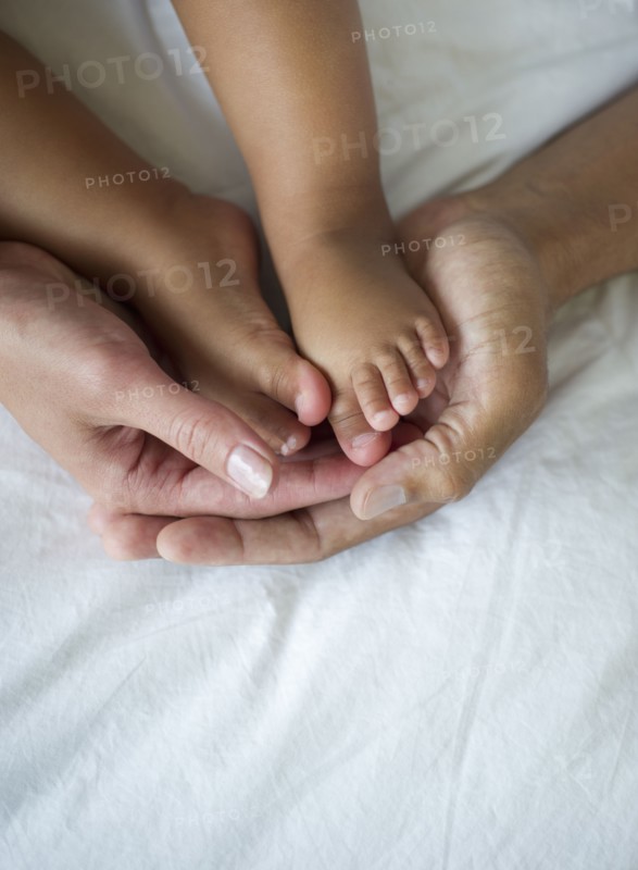 Young family with small girl (12-18 months).