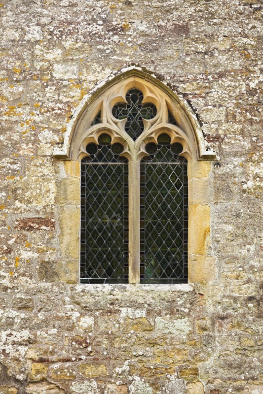 Church window. Photo : Jon Boyes