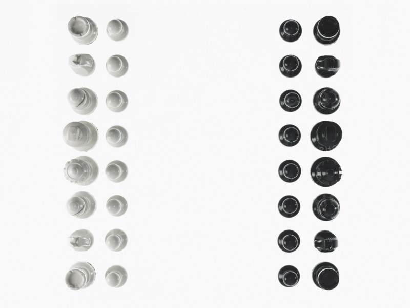 Black and white chess teams. Photo : David Arky