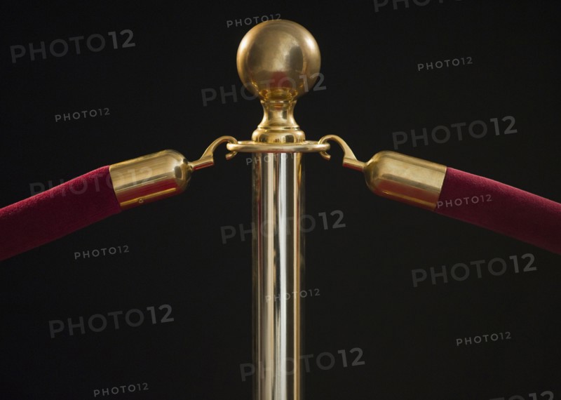 Rope barrier at red carpet event. Photo : Jamie Grill