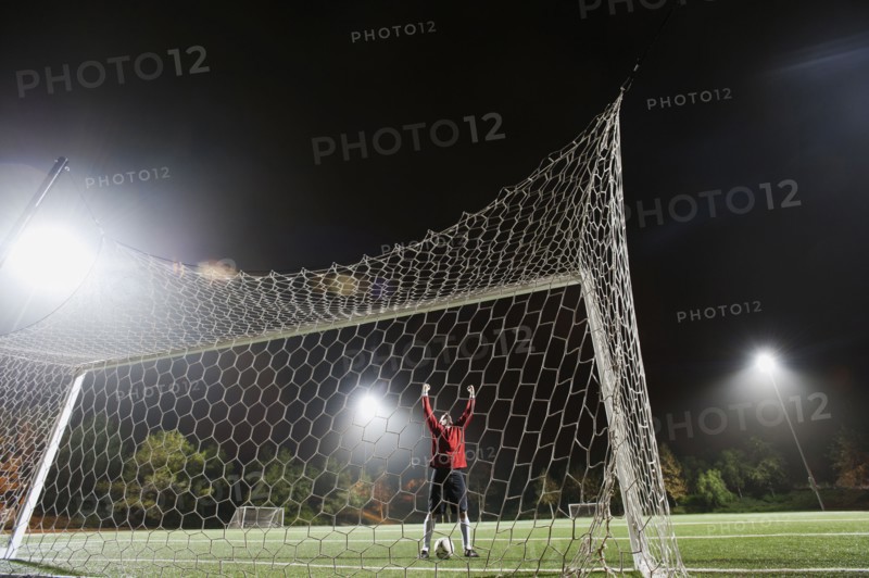 USA, California, Ladera Ranch, Football player preparing for penalty kick.