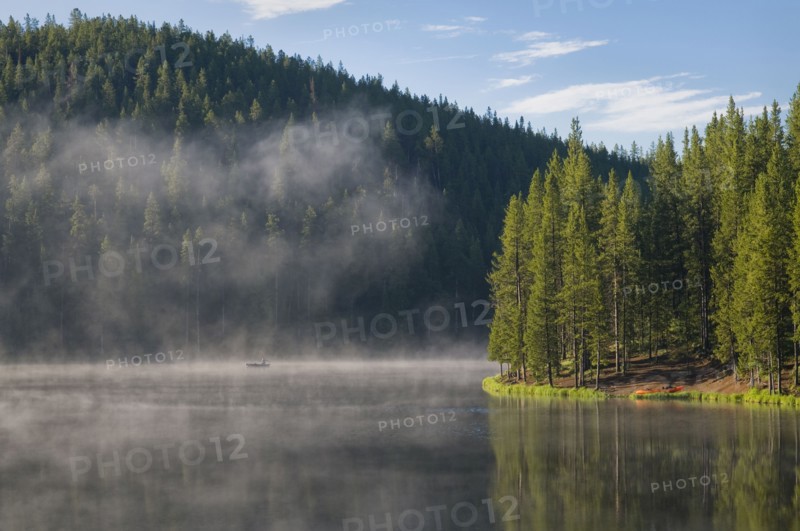 USA, Wyoming, Misty lake. Photo : Gary J Weathers