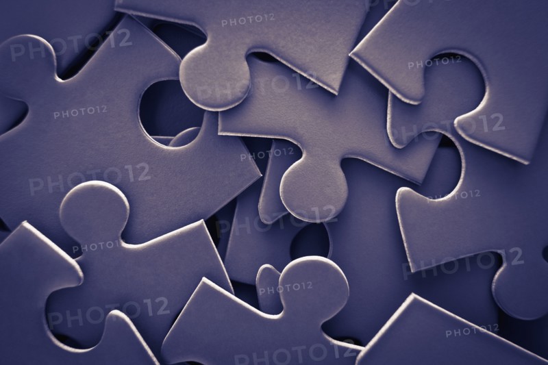 Heap of puzzle pieces. Photo : Mike Kemp