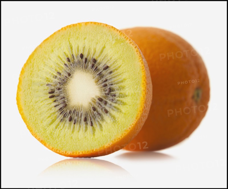 Mixture of orange and kiwi fruit. Photo : Mike Kemp