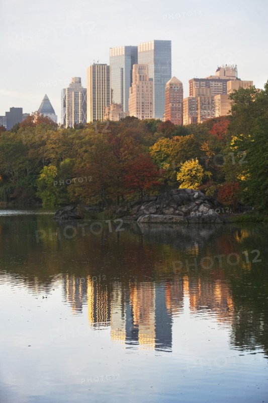 USA, New York City, Manhattan skyline from Central Park. Photo : fotog
