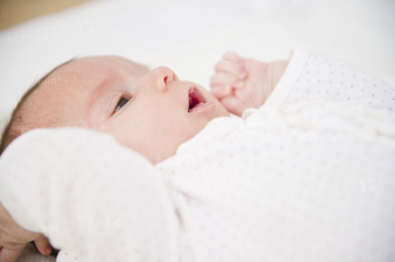 USA, New Jersey, Jersey City, Baby girl (2-5 months) portrait. Photo : Jamie Grill Photography