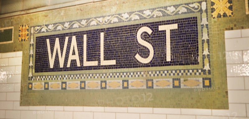 USA, New York City, Manhattan, Wall Street sign. Photo : fotog