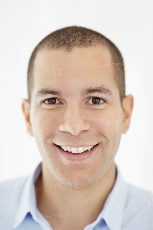 South Africa, Portrait of smiling young man. Photo : momentimages