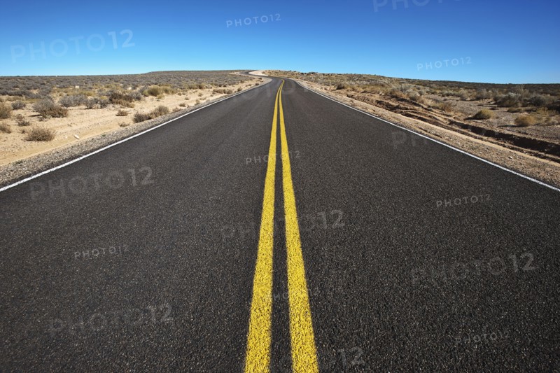 Road through desert. Photo : FBP