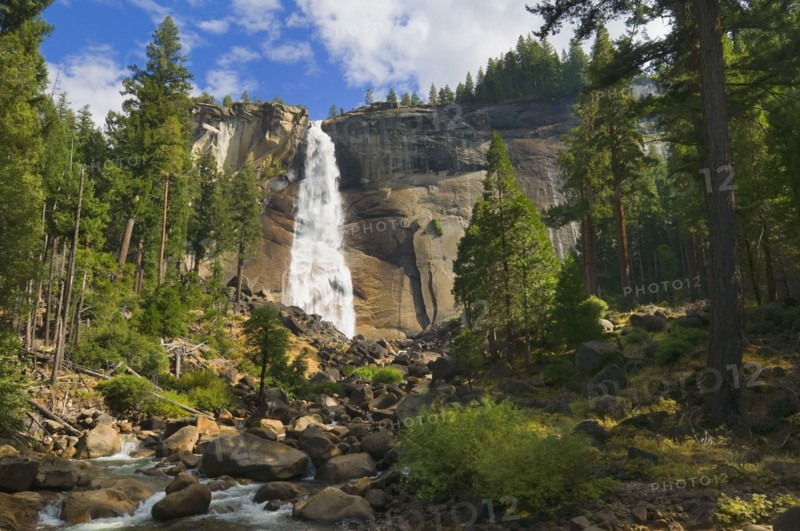 USA, California, Yosemite National Park, Nevada Falls. Photo : Gary J Weathers