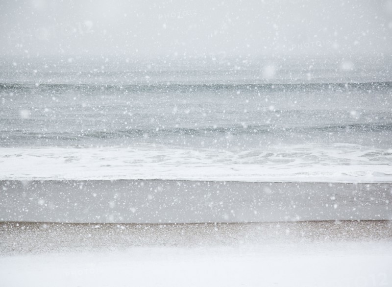 USA, New York State, Rockaway Beach, snow storm on beach. Photo : Jamie Grill Photography