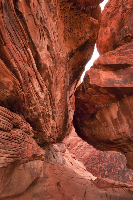 USA, Nevada, Valley of Fire, red rocks. Photo : Gary Weathers