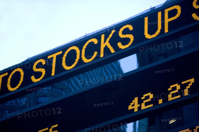 USA, New York State, New York City, Times Square, Stock Quotron, close-up. Photo : fotog