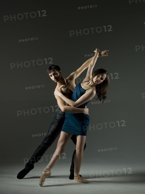 Two young ballet dancers, studio shot. Photo : Dan Bannister