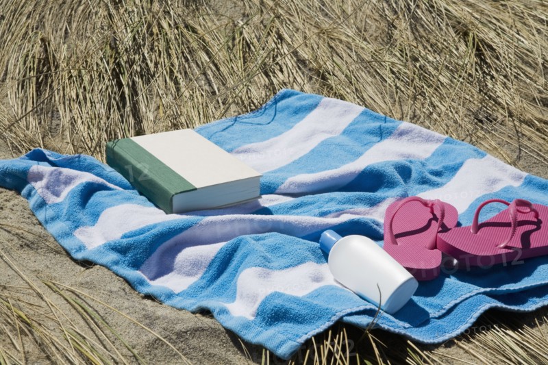 USA, Massachusetts, towel on Marram Grass . Photo : Chris Hackett