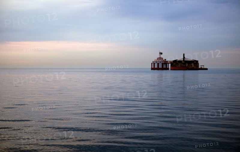 USA, Illinois, Chicago, Water pump in Lake Michigan. Photo : Henryk Sadura