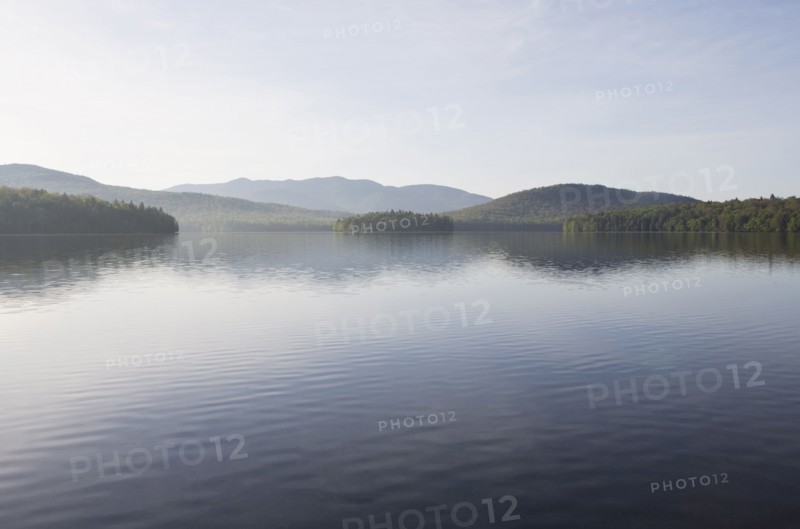 USA, New York State, Adirondack Mountains, Lake Placid in morning. Photo : Chris Hackett