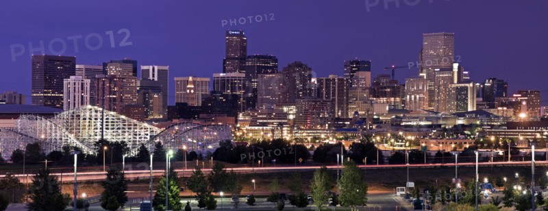 USA, Colorado, Denver, Cityscape at night. Photo : Henryk Sadura