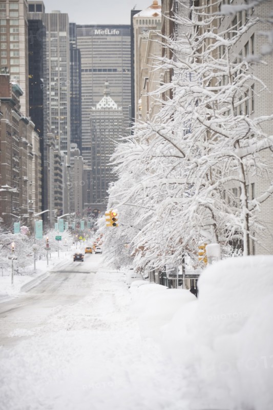 USA, New York City, Park Avenue in winter. Photo: fotog
