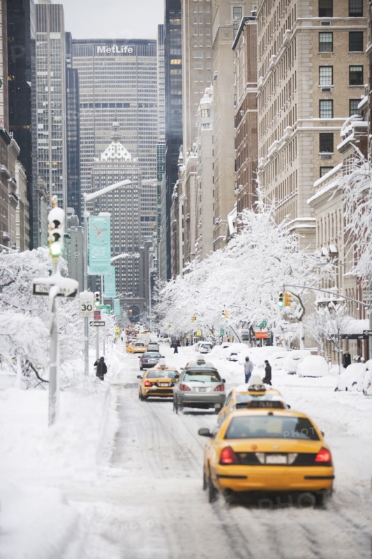 USA, New York City, Park Avenue in winter. Photo: fotog