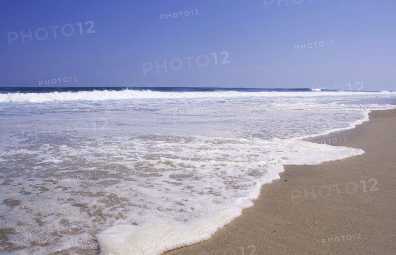 USA, North Carolina, Outer Banks, Kill Devil Hills, beach. Photo: Tetra Images